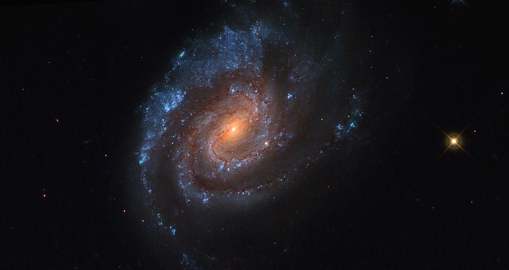 galaxie NGC 6984