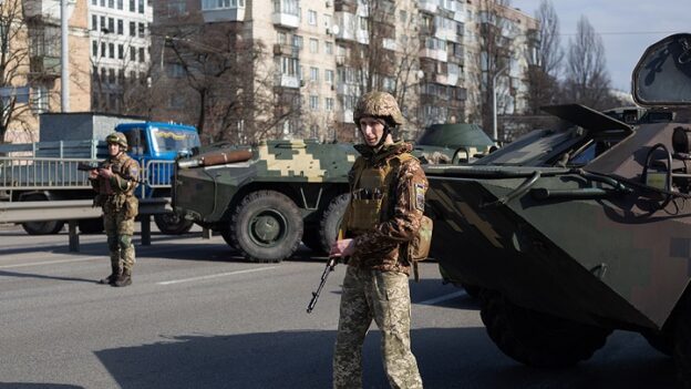 Ukrajinští veteráni popisují, jak Kyjev plundroval americkou pomoc a zároveň plýtval vojáky