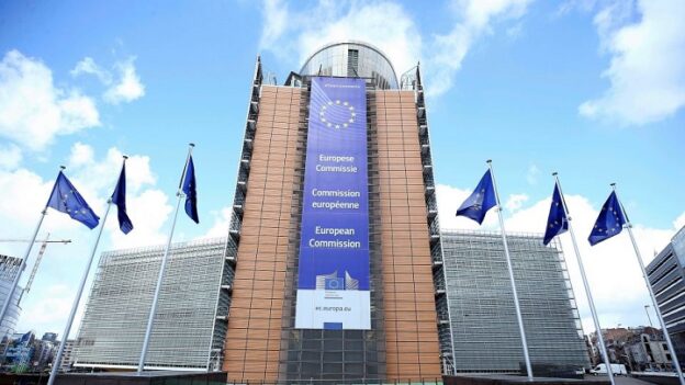 Prokuratura EU zahájila vyšetřování nákupu vakcín proti COVID-19