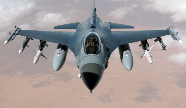 Skupina představitelů Pentagonu tajně lobbuje za vyslání letounů F-16 na Ukrajinu