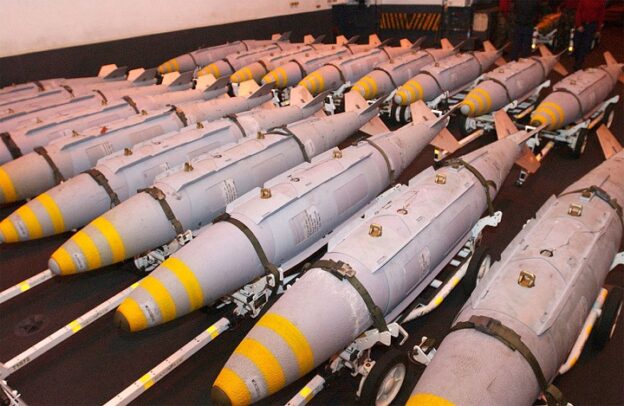 Uniklý dokument svědčí o tom, že americké inteligentní bomby na Ukrajině selhávají