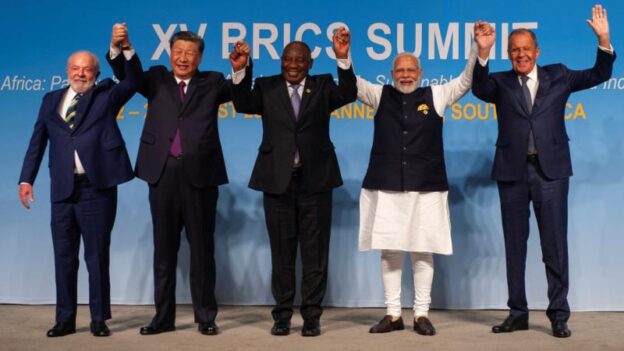 Argentina, Egypt, Írán, Etiopie, SAE, S. Arábie se připojí k BRICS