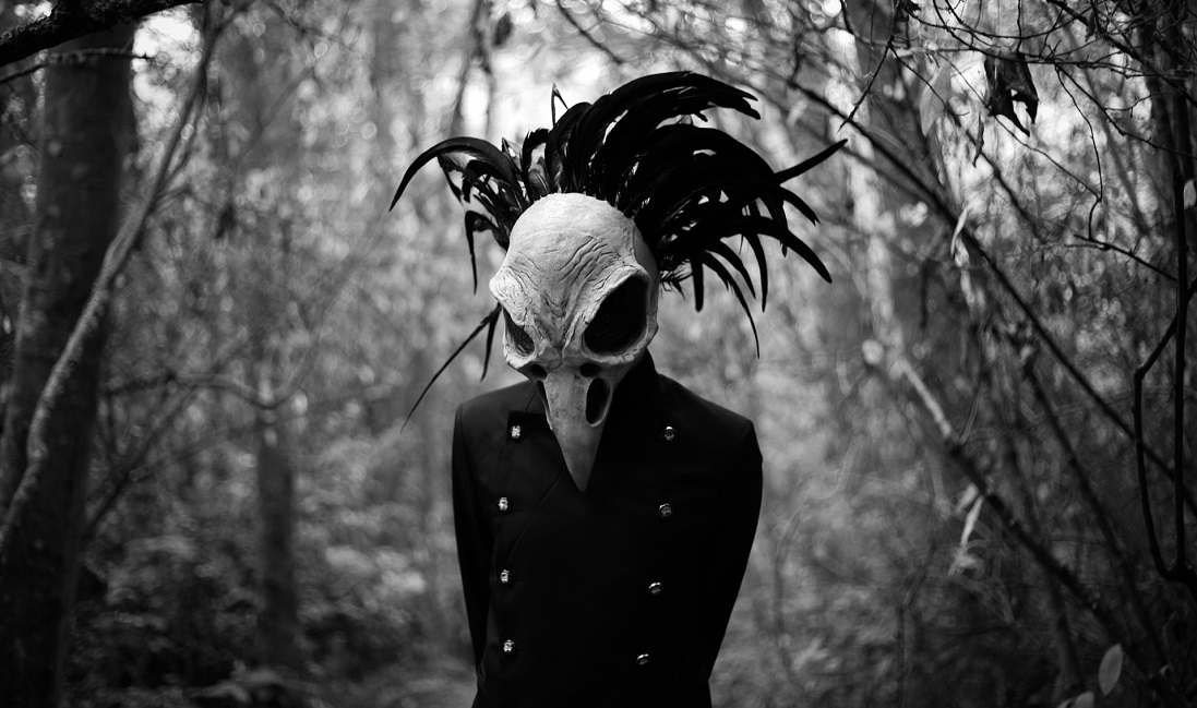 Rob Schneider odhaluje „kult smrti“ globální elity: Chemtrails „otravují náš vzduch, vodu a budoucnost“