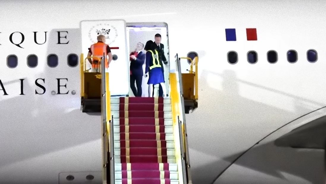 Kreml se vyjádřil ke kauze Macronovy facky