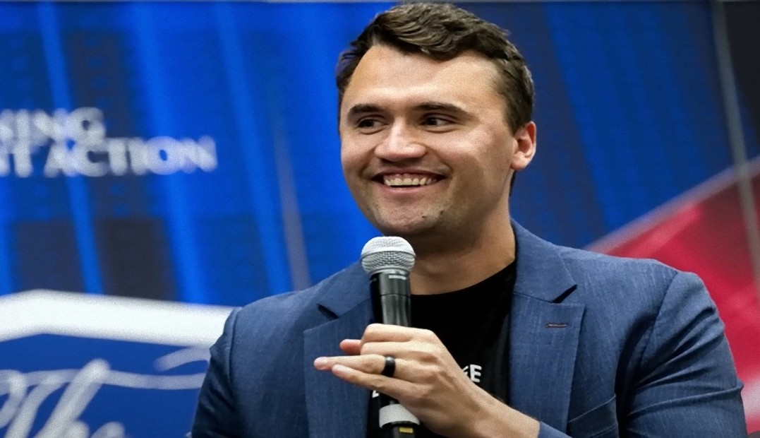 Prediktivní programování: Jak film s Nicolasem Cagem z roku 1998 předpověděl smrt Charlieho Kirka